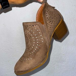 GC laser cut perforated bootie in taupe size 7.5